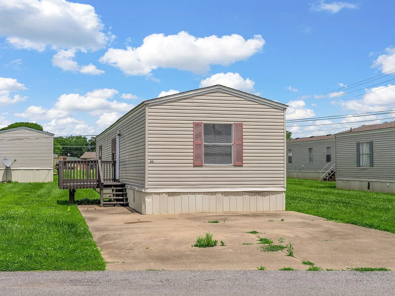 2 bed, 1.0 bath, 840 sqft, $895 — Photo 2