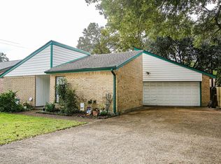 316 Linden St, Angleton, TX 77515