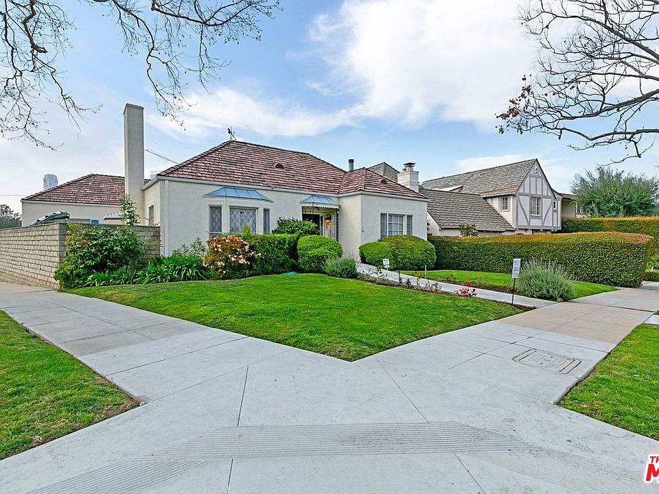 1st image of 451 S Camden Dr