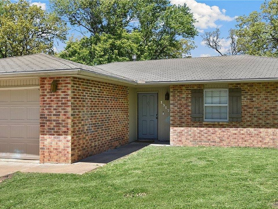 1st image of 1317 W Forest Dr