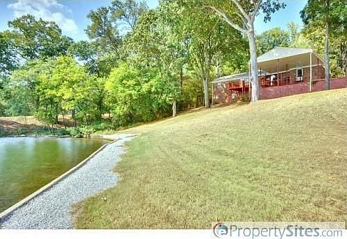 3rd image of 753 Lakeside Dr