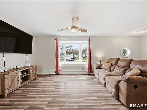 4th image of 291 Dow Road