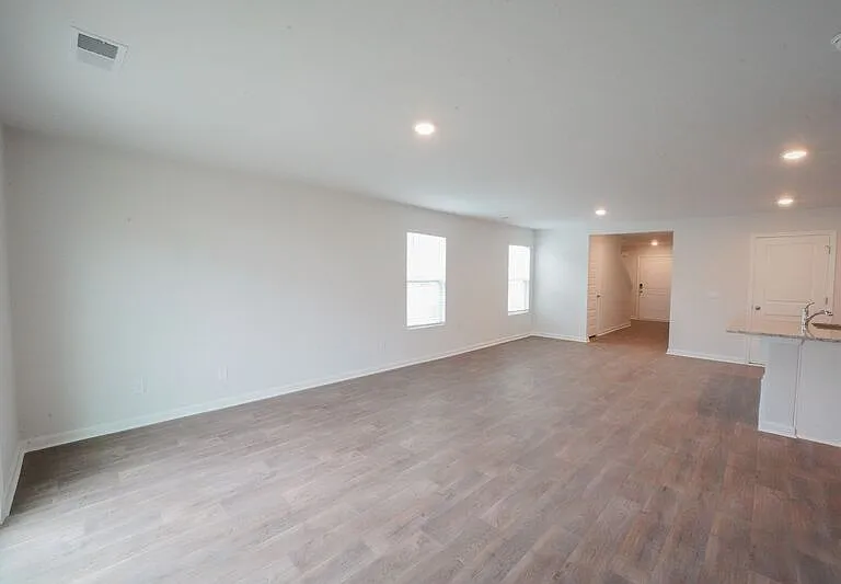 463 Coconut Dr — Photo 6
