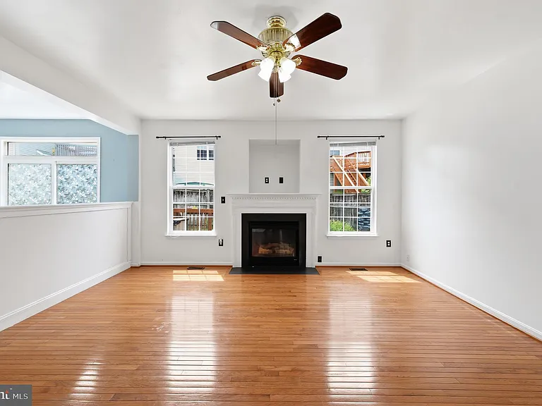 2917 Markhams Grant Dr — Photo 25