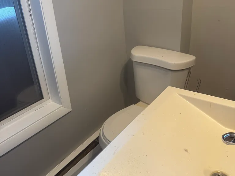 310 Hawkins St #6 — Photo 5