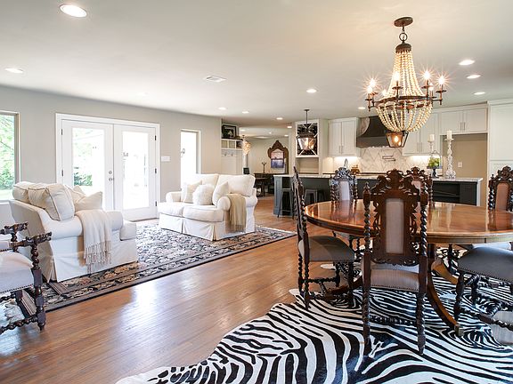 3rd image of 3533 Corto Ave
