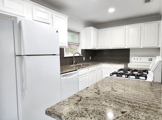 1124 Ann St, Bedford, TX 76022