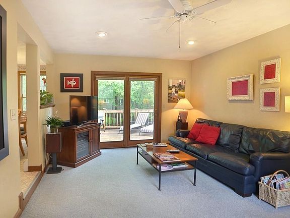 5th image of 34 Storeybrook Dr