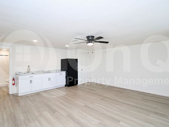 3rd image of 6649 W Cypress St #1