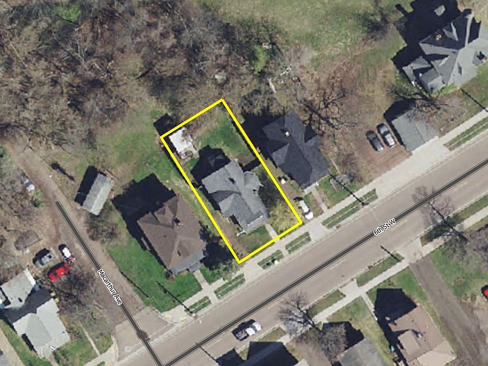2nd image of 719 6th St W