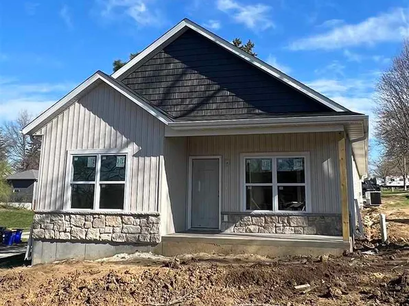 329 W Main St, West Branch, IA 52358