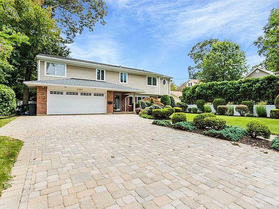 2nd image of 2361 Lindenmere Dr
