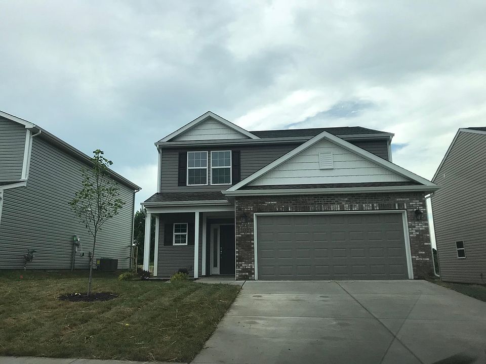 Front yard and the front of the house