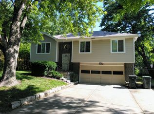 182 Oregon Trl, Lincoln, NE 68521