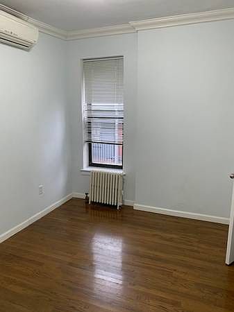 2nd image of 93 Baxter St
