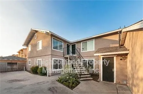 810 S Adler Ave #202 Photo 1