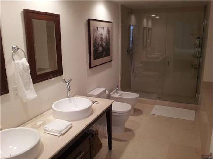 MASTER BATH SPA