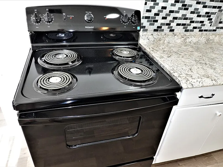 1028 Starlite Dr — Photo 13