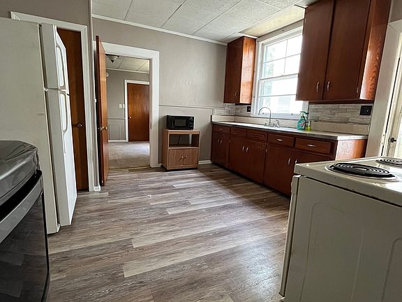 4th image of 1401 Chesapeake Ave #C