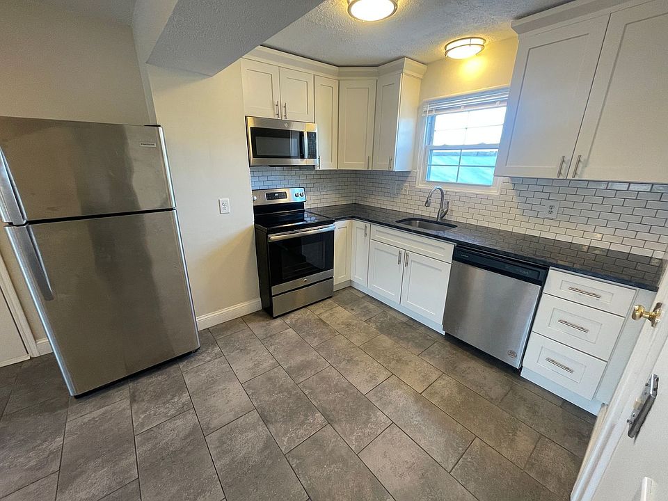 1st image of 21 & 25 Thomas Ave #21-2