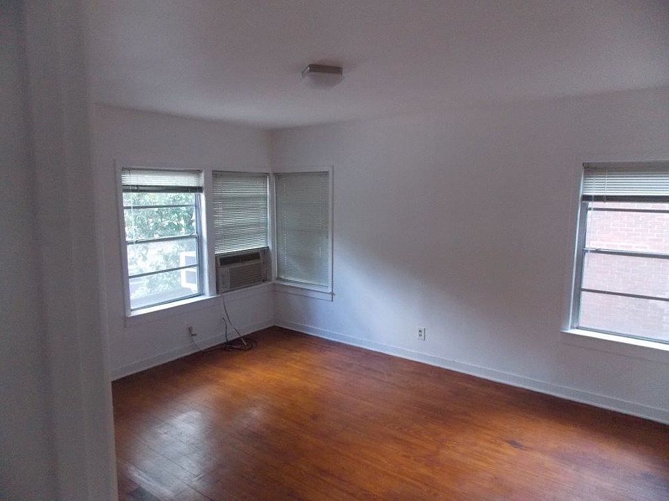 2nd image of 6310 Greenbriar Dr