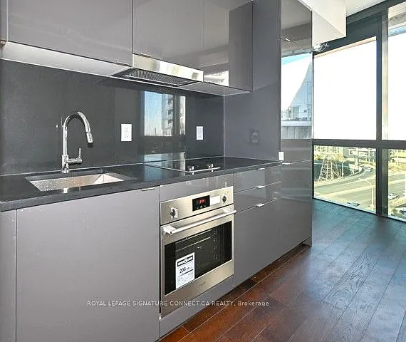 21 Lawren Harris Sq #910 — Photo 2