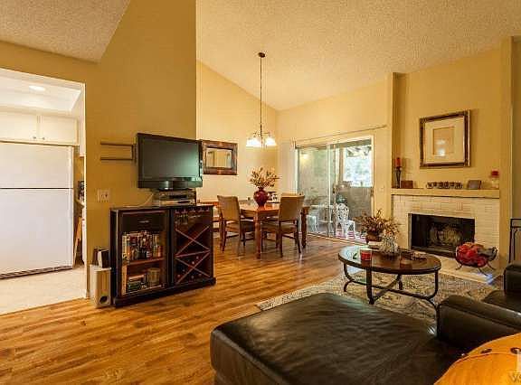 3rd image of 463 Arbor Lane Ct APT 204