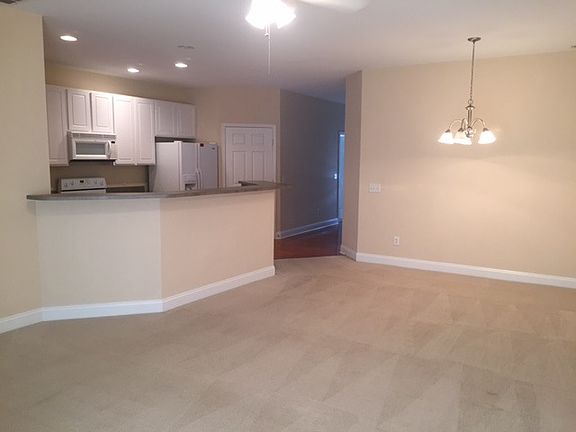 3rd image of 4913 Dreamweaver Ct SE #3