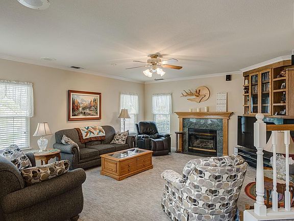 5th image of 265 Swenson Ct