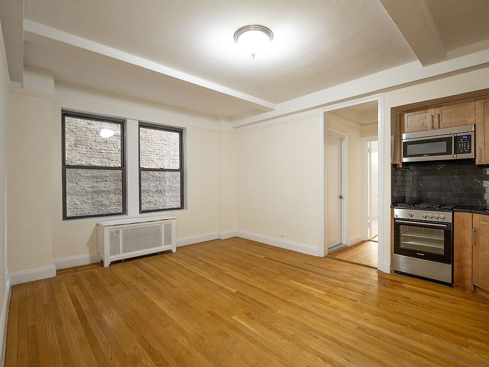 1st image of 305 Lexington Ave APT 2D