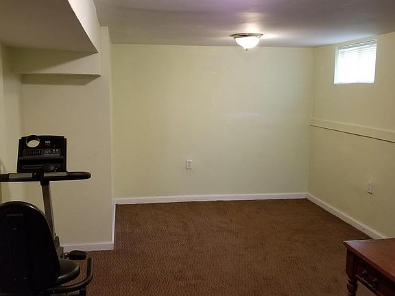 5th image of 104 Arlington Ave
