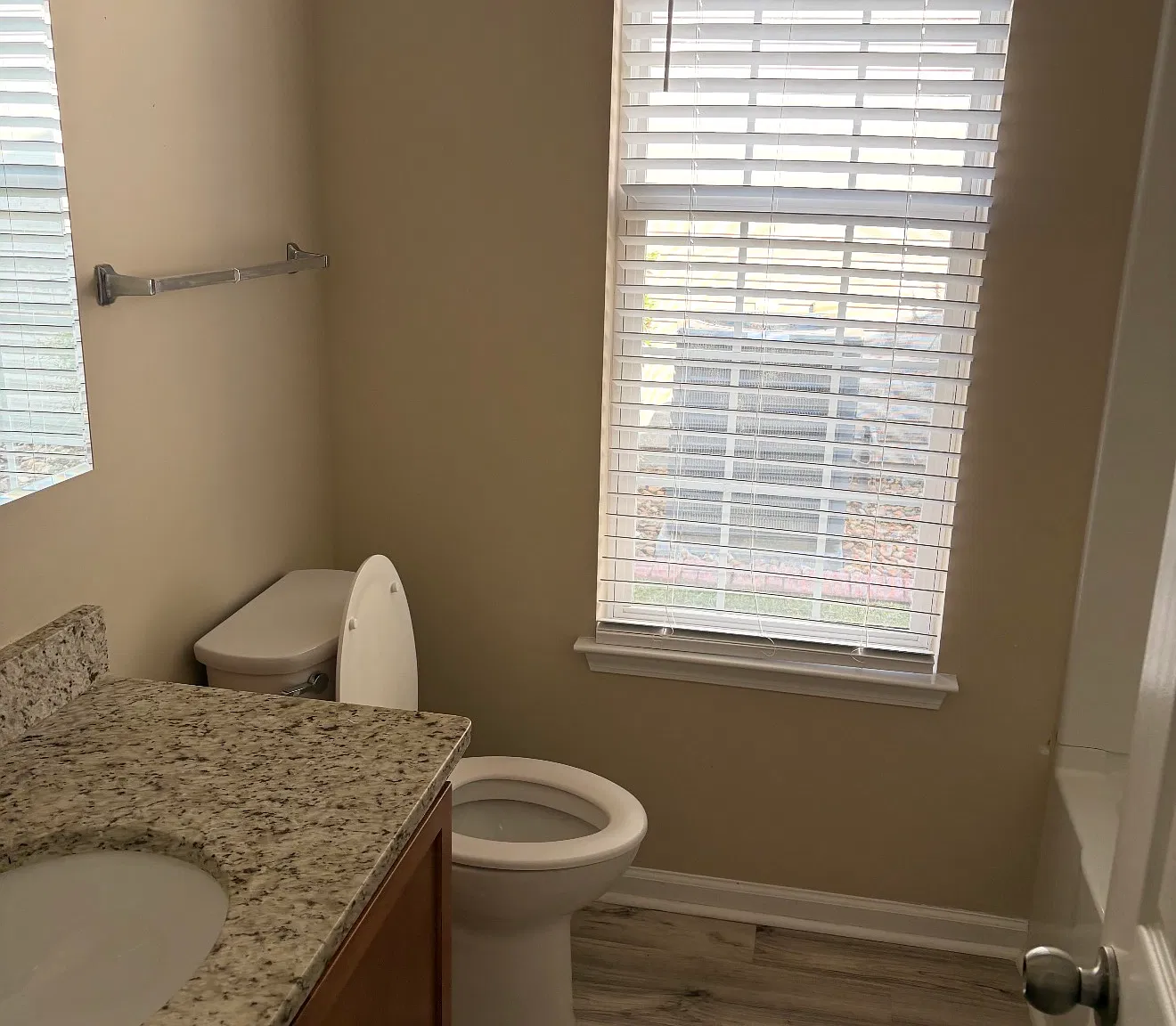 3 bed, 1704 sqft, $2,500 — Photo 4