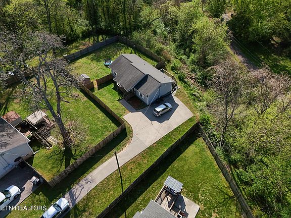 3rd image of 5416 Magazine Rd