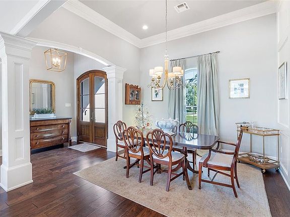 4th image of 356 Sandalwood Dr
