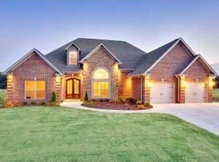 218 Oak Brook Dr, Florence, AL 35630