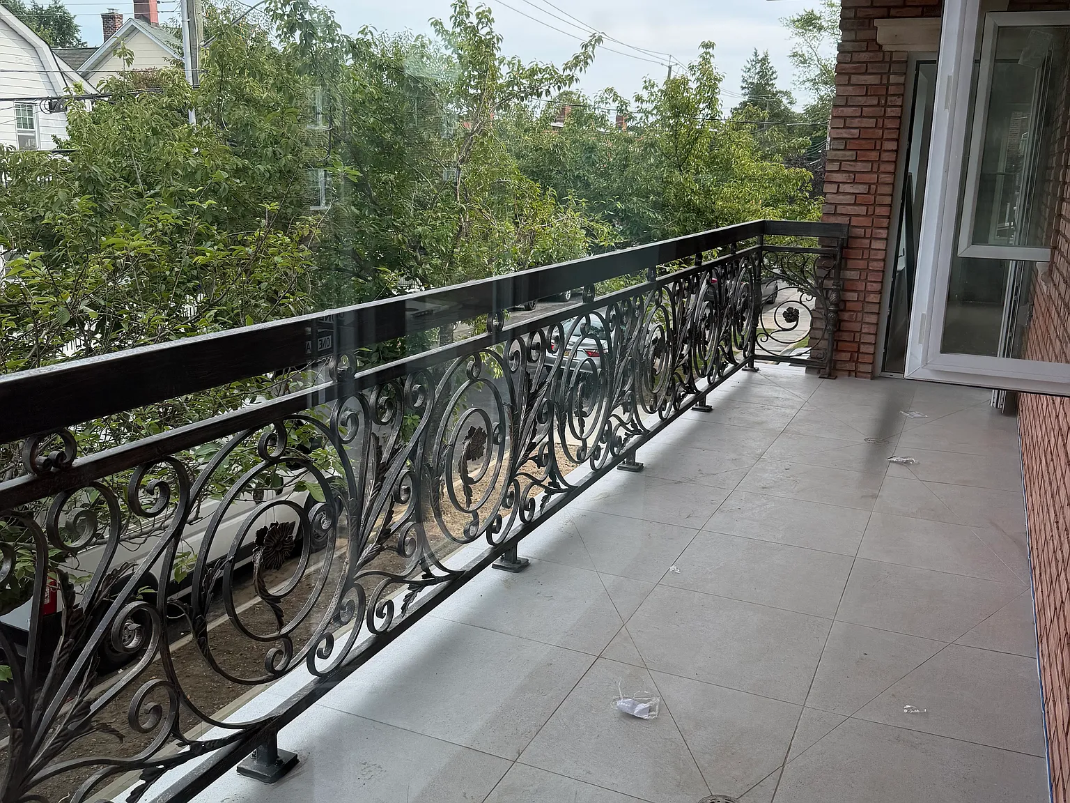 40 E 235th St — Photo 3