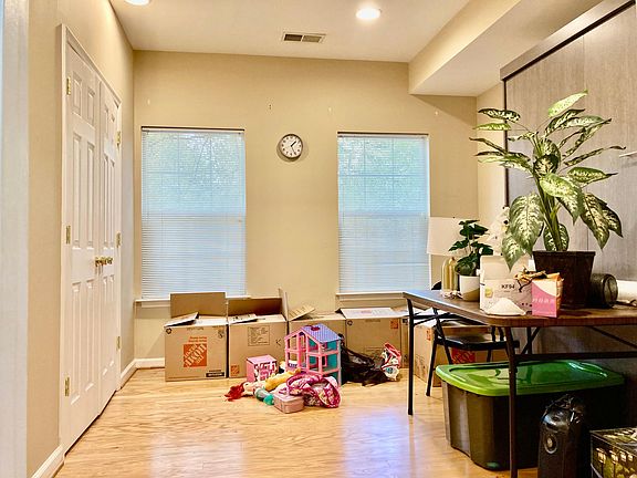 Office room/ fourth bedroom level 1
