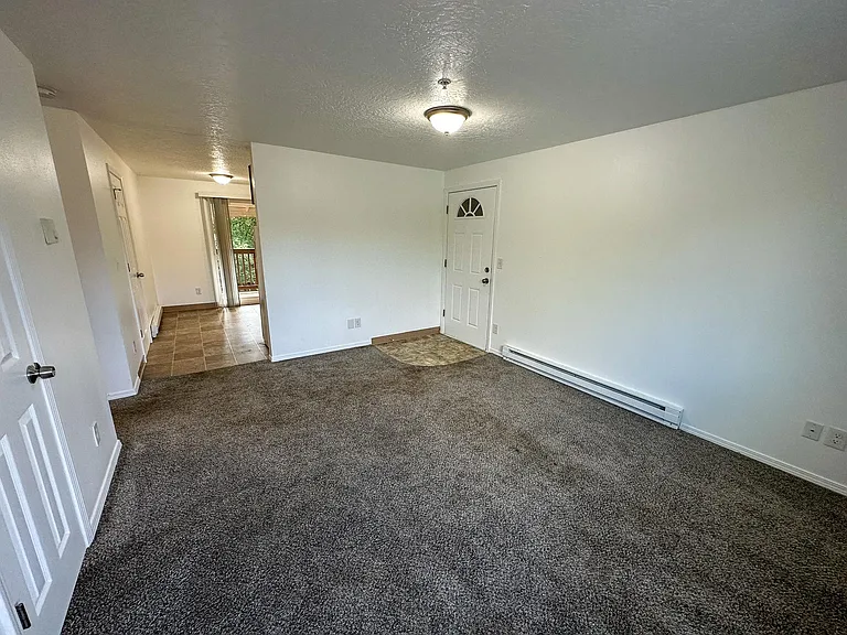 3456 Hadley St NE — Photo 10
