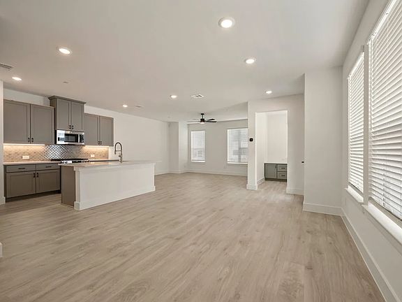 5th image of 2555 Huxley Mews