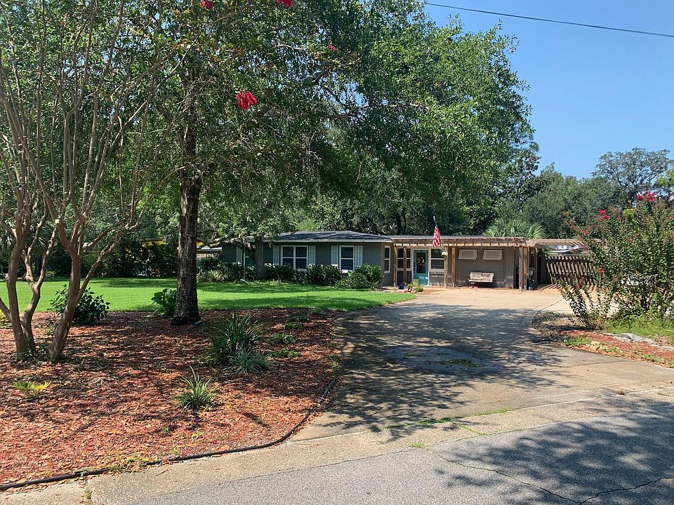 1st image of 16 Bay Dr NE