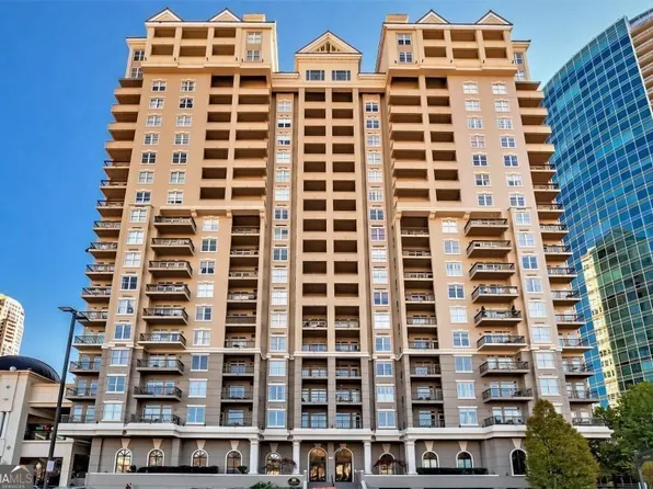 3334 Peachtree Rd NE APT 205, Atlanta, GA 30326