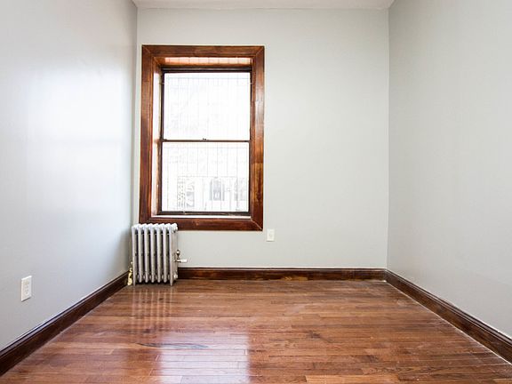 2nd image of 1610 Bedford Ave #A1