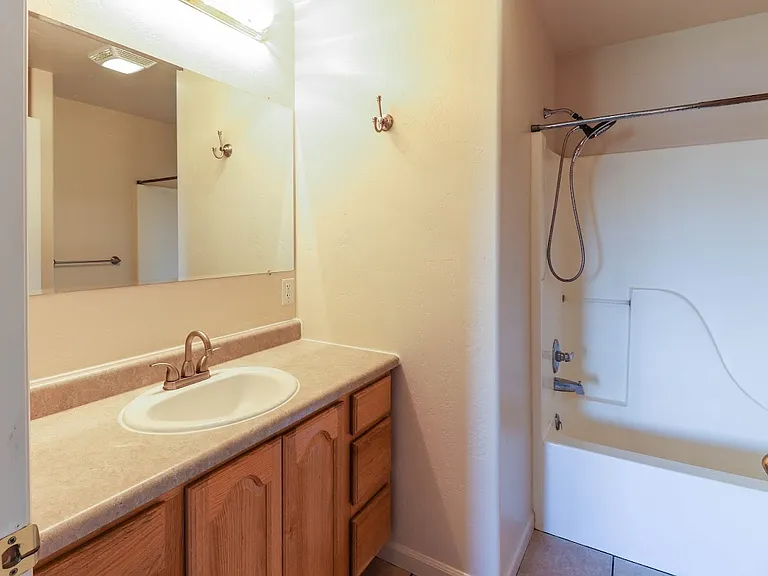 900 Tropic St — Photo 11