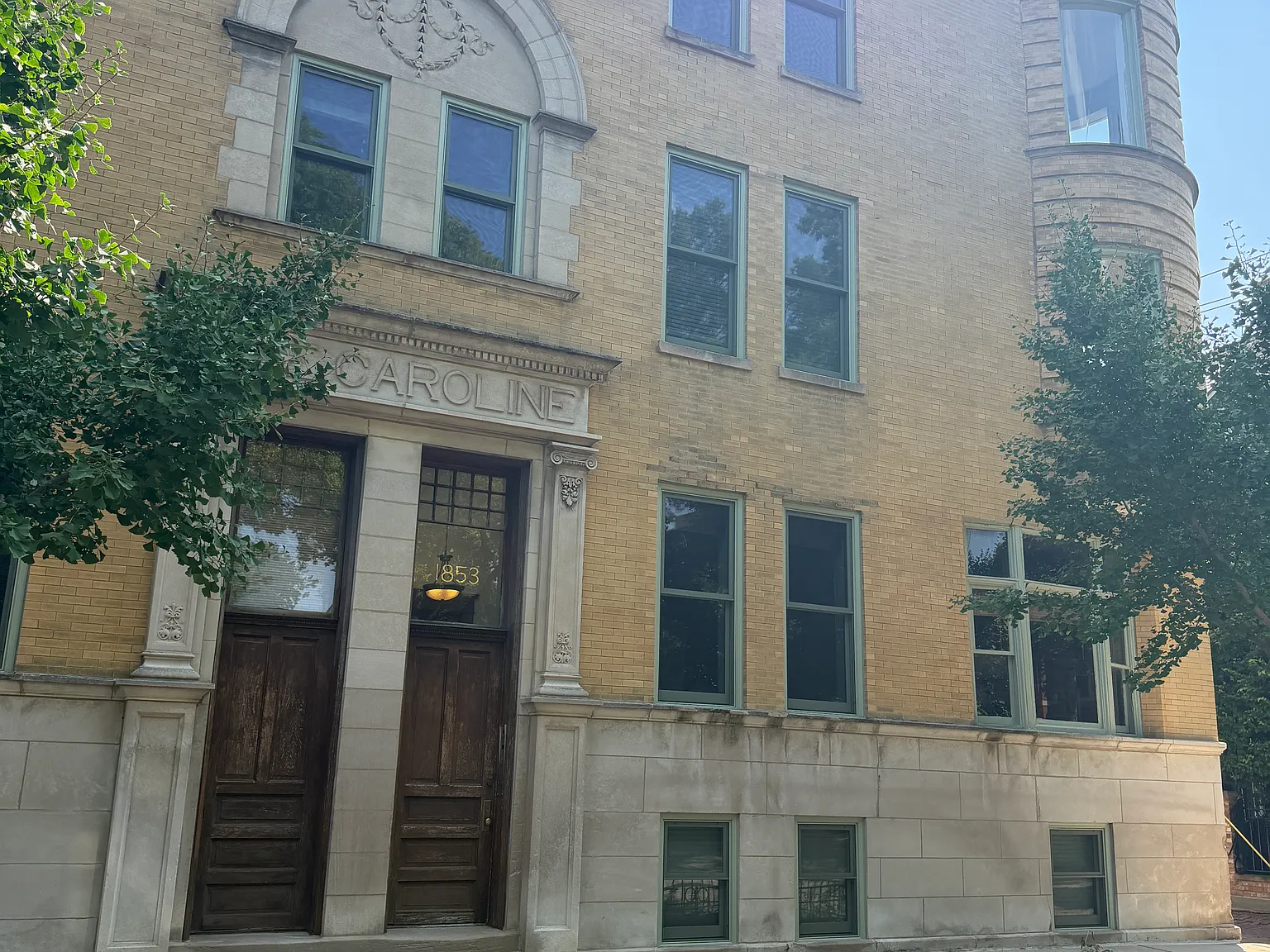 2 bed, 1200 sqft, $3,400 — Photo 1
