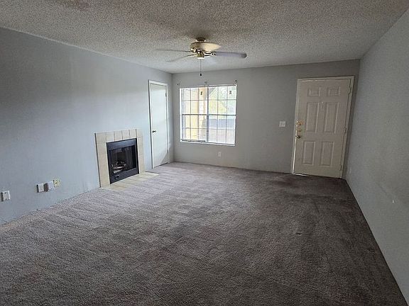 5th image of 300 Lakepointe Dr Unit 204