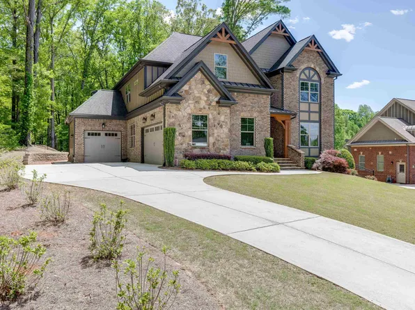 155 Scenic Falls Blvd, Hoschton, GA 30548