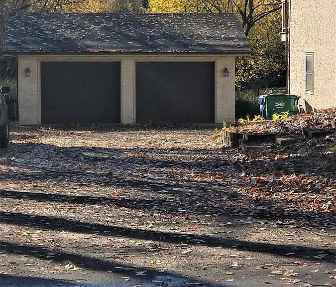 12817 15th Ave N #2 — Photo 2