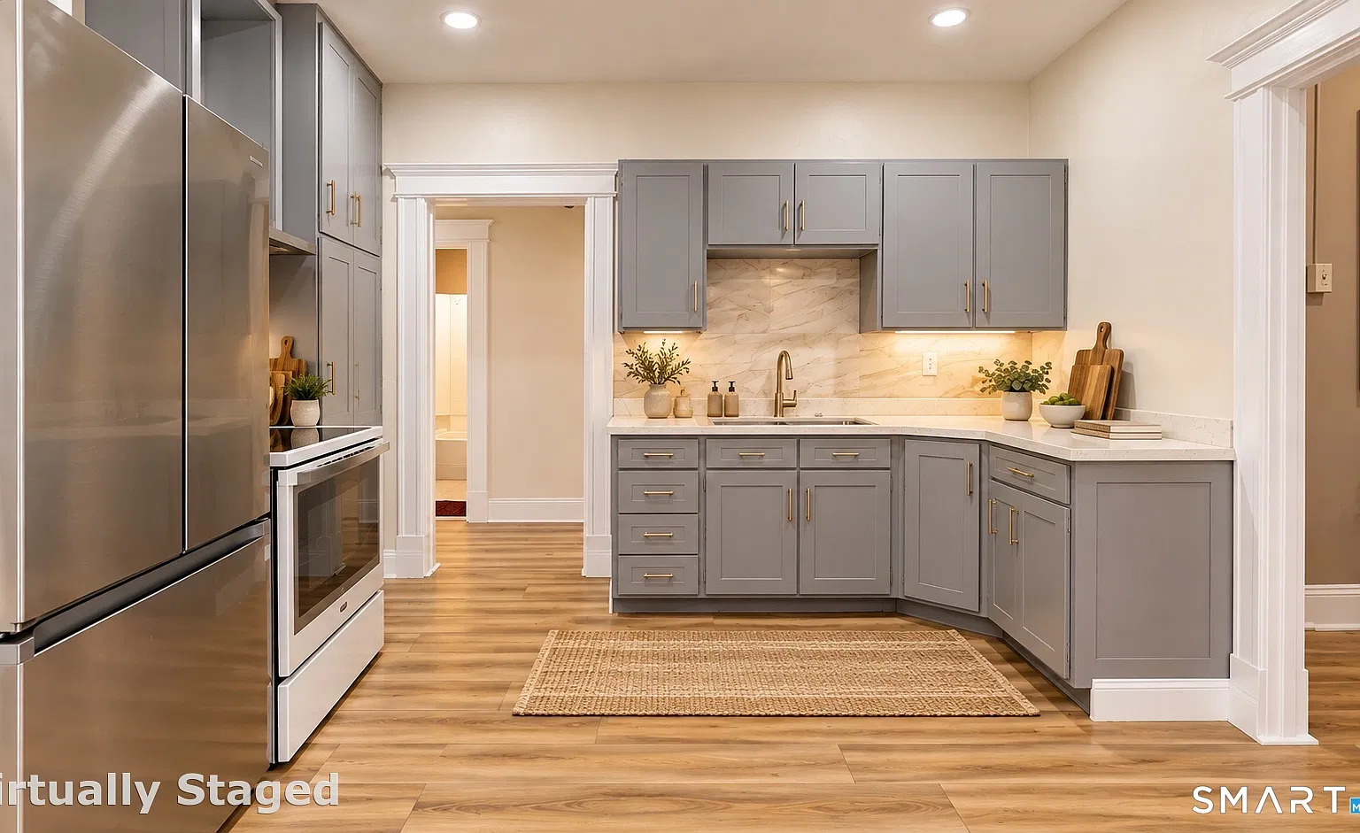 4 bed, 1.0 bath, 1300 sqft, $2,200 — Photo 2