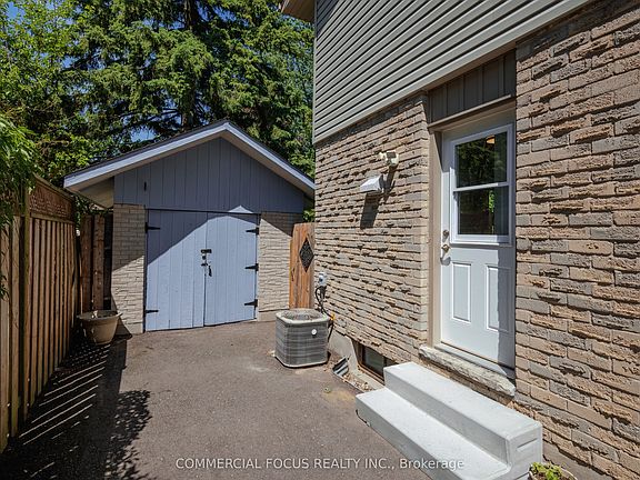 3rd image of 1779 Aldersbrook Rd