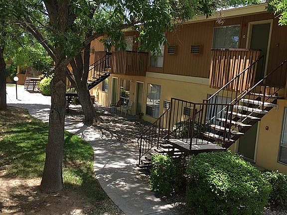Exterior & Landscaping